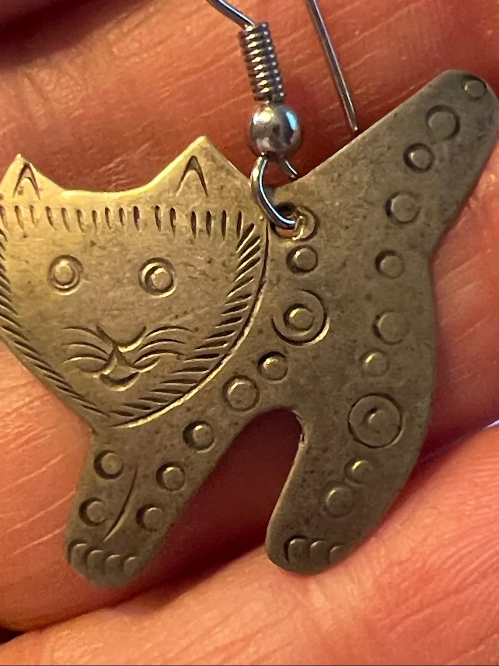 Silver dangle cat earrings & brooch